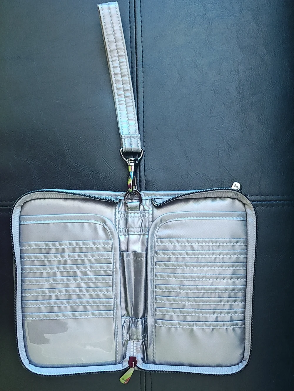 NWT Lug Carousel XL Metallic Pearl